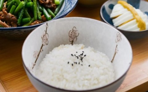 米饭的热量是多少千卡？米饭的详细营养成分