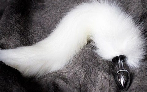 内塞式兔尾是怎么安进去的