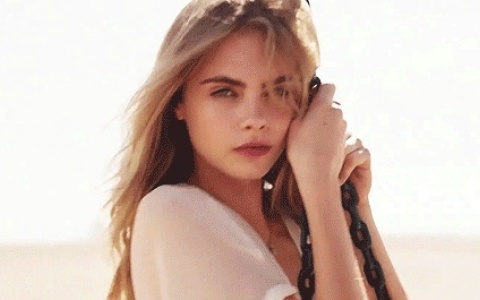 高个子男生找小个子女生快乐，你想象不到！